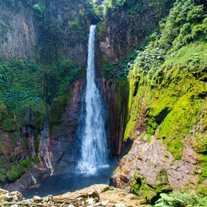 Bajos del Toro Waterfalls